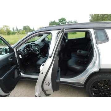 Jeep Compass  SUV 2021,  1.3 benzyna, automat - Na sprzedaż za 64 444 zł - Żyrardów - zdjęcie 7