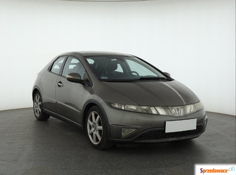 Honda Civic  Hatchback 2007,  1.8 benzyna, automat - Na sprzedaż za 16 999 zł - Brzeg