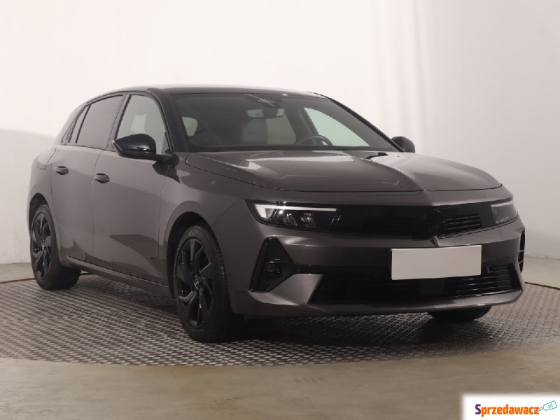 Opel Astra  Hatchback 2023,  1.2 benzyna, automat - Na sprzedaż za 72 999 zł - Katowice