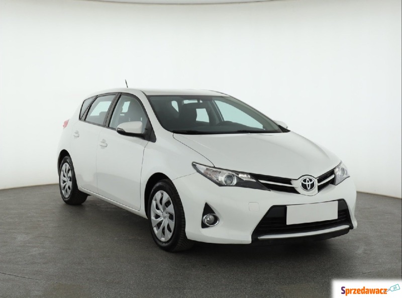 Toyota Auris  Hatchback 2015,  1.3 benzyna - Na sprzedaż za 36 999 zł - Piaseczno