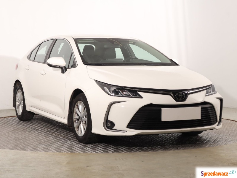 Toyota Corolla  Liftback 2022,  1.5 benzyna, automat - Na sprzedaż za 65 999 zł - Katowice