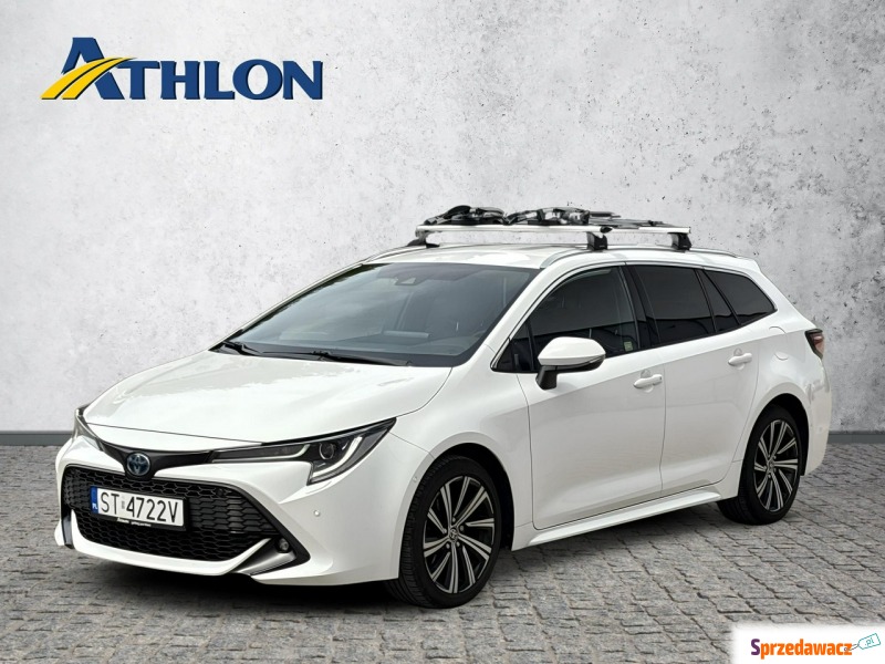 Toyota Corolla  Kombi 2022,  2.0 hybryda, automat - Na sprzedaż za 81 000 zł - Jawczyce