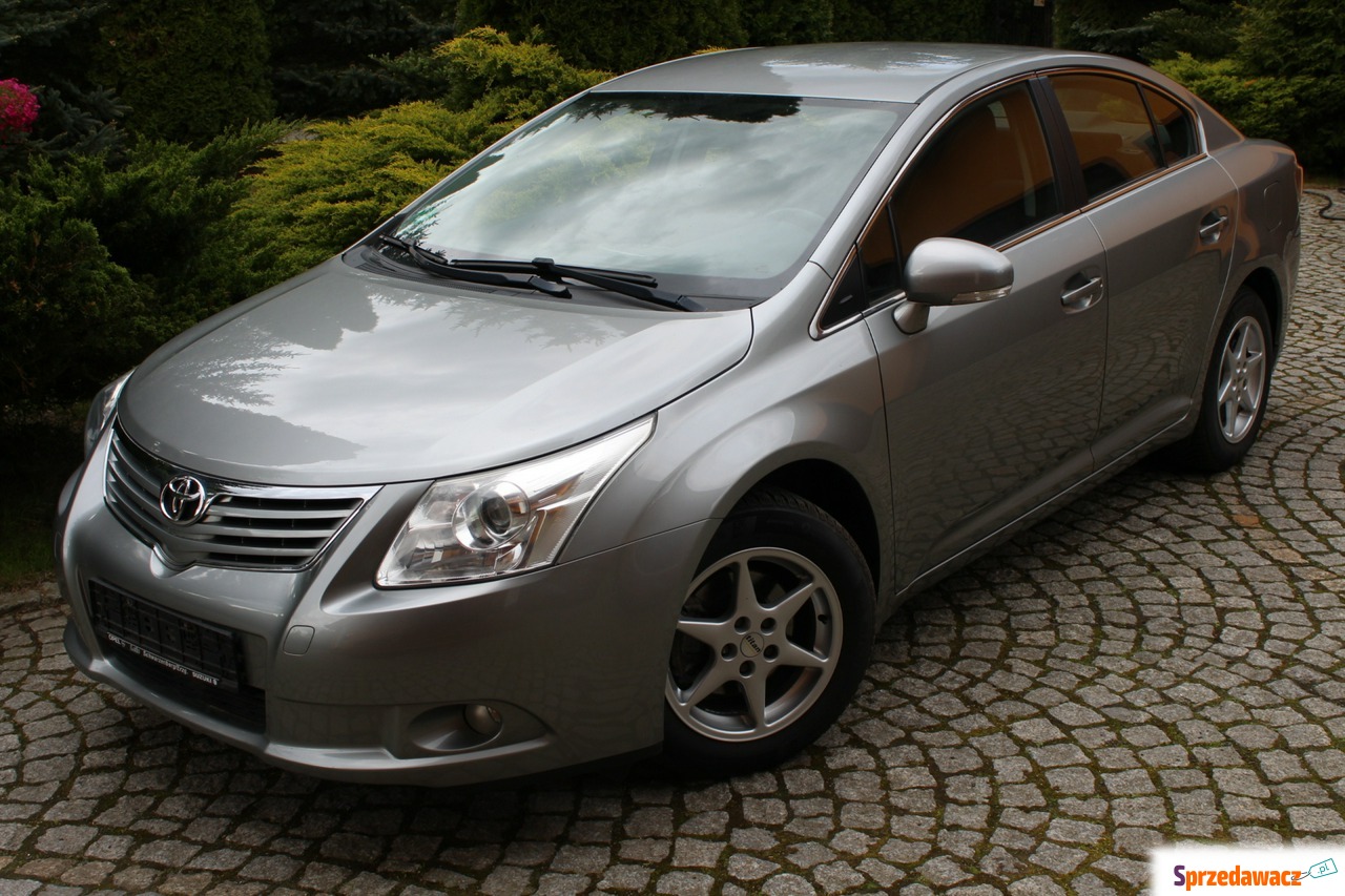 Toyota Avensis 2011