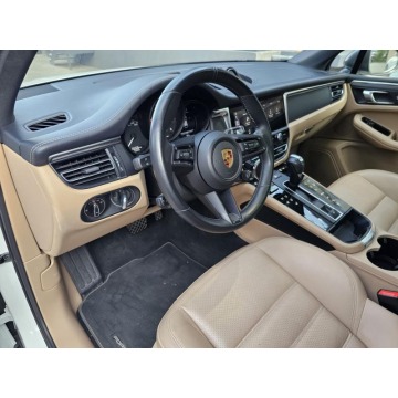 Porsche Macan  Terenowy 2022,  2.0 benzyna, automat - Na sprzedaż za 209 999 zł - Warszawa - zdjęcie 7