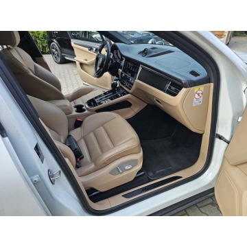 Porsche Macan  Terenowy 2022,  2.0 benzyna, automat - Na sprzedaż za 209 999 zł - Warszawa - zdjęcie 8