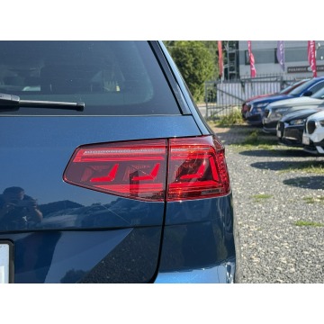 Volkswagen Passat  Kombi 2022,  2.0 diesel, automat - Na sprzedaż za 64 900 zł - Będzin - zdjęcie 10