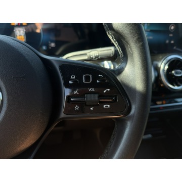 Mercedes - Benz GLB-klasa  SUV 2021,  1.3 benzyna, automat - Na sprzedaż za 79 900 zł - Będzin - zdjęcie 8