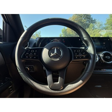 Mercedes - Benz GLB-klasa  SUV 2021,  1.3 benzyna, automat - Na sprzedaż za 79 900 zł - Będzin - zdjęcie 7