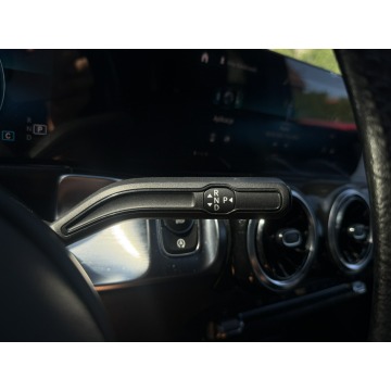 Mercedes - Benz GLB-klasa  SUV 2021,  1.3 benzyna, automat - Na sprzedaż za 79 900 zł - Będzin - zdjęcie 10