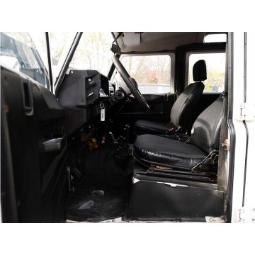 Land Rover Defender  Terenowy 2005,  2.5 diesel - Na sprzedaż za 49 900 zł - Warszawa - zdjęcie 5