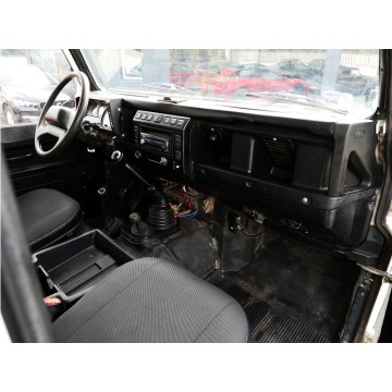 Land Rover Defender  Terenowy 2005,  2.5 diesel - Na sprzedaż za 49 900 zł - Warszawa - zdjęcie 8