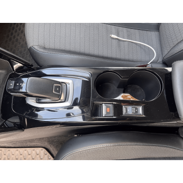 Peugeot 208  Hatchback 2021,  1.2 benzyna, automat - Na sprzedaż za 79 950 zł - Warszawa - zdjęcie 8