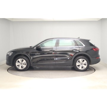 Audi   SUV 2022 elektryczny, automat - Na sprzedaż za 119 999 zł - Zabrze - zdjęcie 4