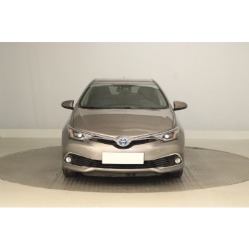 Toyota Auris  Hatchback 2015,  1.8 benzyna, automat - Na sprzedaż za 61 999 zł - Zabrze - zdjęcie 2