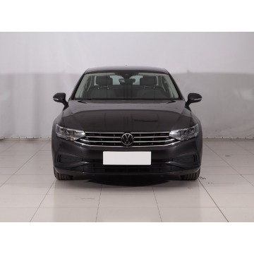 Volkswagen Passat  Liftback 2022,  1.5 benzyna, automat - Na sprzedaż za 71 499 zł - Wodzisław Śląski - zdjęcie 2