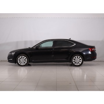 Skoda Superb  Liftback 2019,  2.0 diesel - Na sprzedaż za 57 499 zł - Zielona Góra - zdjęcie 4