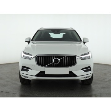 Volvo XC60  SUV 2020,  2.0 benzyna, automat - Na sprzedaż za 124 999 zł - Piaseczno - zdjęcie 2