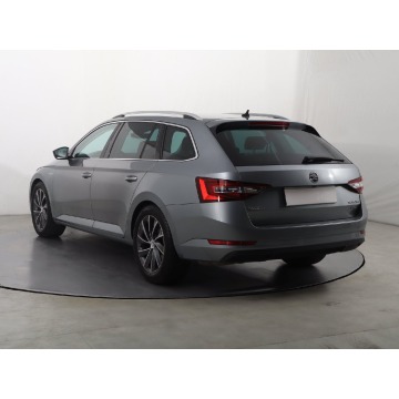 Skoda Superb  Kombi 2015,  2.0 diesel, automat - Na sprzedaż za 51 999 zł - Katowice - zdjęcie 5