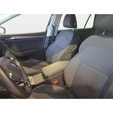 Skoda Superb  Kombi 2022,  2.0 benzyna, automat - Na sprzedaż za 111 900 zł - Swarzędz - zdjęcie 10