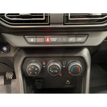 Dacia Sandero  SUV 2022,  1.0 benzyna+LPG - Na sprzedaż za 49 900 zł - Warszawa - zdjęcie 12