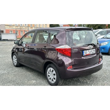Toyota Verso  Hatchback 2012,  1.3 benzyna - Na sprzedaż za 24 900 zł - Elbląg - zdjęcie 11
