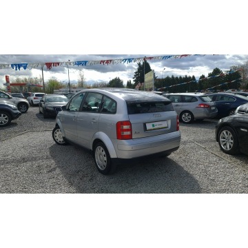Audi A2  Hatchback 2001,  1.4 benzyna - Na sprzedaż za 9 600,00 zł - Świdnica - zdjęcie 3
