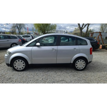 Audi A2  Hatchback 2001,  1.4 benzyna - Na sprzedaż za 9 600,00 zł - Świdnica - zdjęcie 9