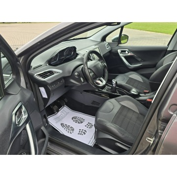 Peugeot 2008  Minivan/Van 2015,  1.2 benzyna - Na sprzedaż za 24 900 zł - Kutno - zdjęcie 9