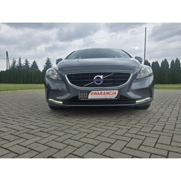 Volvo V40  Hatchback 2013,  1.6 diesel - Na sprzedaż za 25 900 zł - Kutno - zdjęcie 2