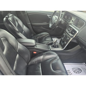 Volvo V40  Hatchback 2013,  1.6 diesel - Na sprzedaż za 25 900 zł - Kutno - zdjęcie 8