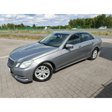 Mercedes - Benz E-klasa  Sedan/Limuzyna 2011,  2.1 diesel, automat - Na sprzedaż za 40 800 zł - Lipówki - zdjęcie 2