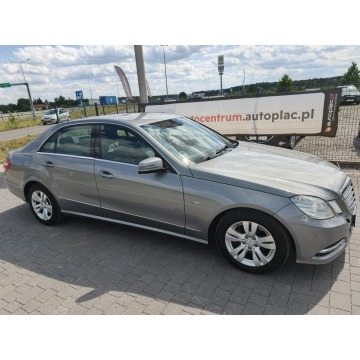 Mercedes - Benz E-klasa  Sedan/Limuzyna 2011,  2.1 diesel, automat - Na sprzedaż za 40 800 zł - Lipówki - zdjęcie 6