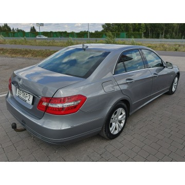Mercedes - Benz E-klasa  Sedan/Limuzyna 2011,  2.1 diesel, automat - Na sprzedaż za 40 800 zł - Lipówki - zdjęcie 10