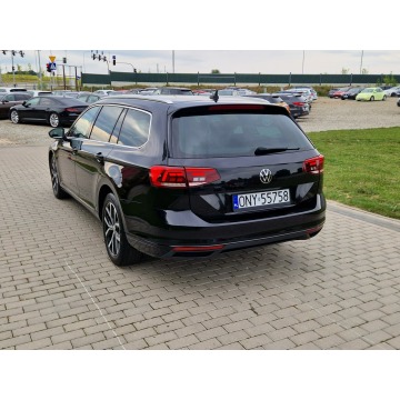 Volkswagen Passat  Kombi 2021,  2.0 diesel, automat - Na sprzedaż za 72 500 zł - Strobice - zdjęcie 4
