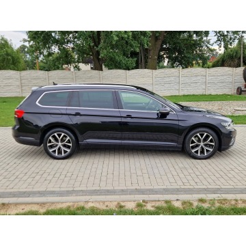 Volkswagen Passat  Kombi 2021,  2.0 diesel, automat - Na sprzedaż za 72 500 zł - Strobice - zdjęcie 10