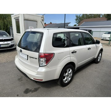 Subaru Forester  SUV 2012,  2.0 benzyna - Na sprzedaż za 23 500 zł - Gdów - zdjęcie 3