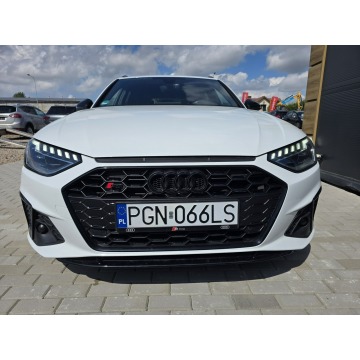Audi A4  Kombi 2020,  2.0 diesel, automat - Na sprzedaż za 99 900 zł - Gniezno - zdjęcie 4
