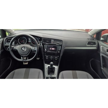 Volkswagen Golf  Kombi 2016,  1.4 benzyna - Na sprzedaż za 39 800 zł - Paproć - zdjęcie 10