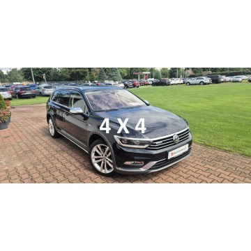 Volkswagen Passat  Kombi 2017,  2.0 benzyna, automat - Na sprzedaż za 78 800 zł - Paproć - zdjęcie 1