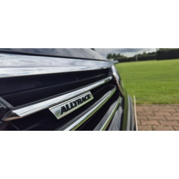 Volkswagen Passat  Kombi 2017,  2.0 benzyna, automat - Na sprzedaż za 78 800 zł - Paproć - zdjęcie 3