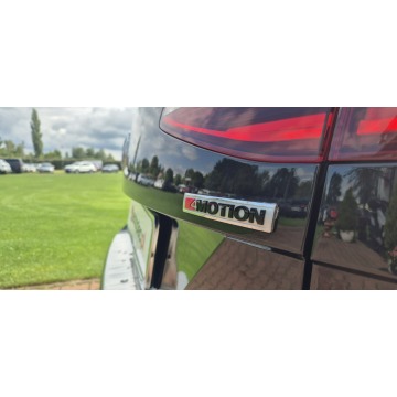 Volkswagen Passat  Kombi 2017,  2.0 benzyna, automat - Na sprzedaż za 78 800 zł - Paproć - zdjęcie 10