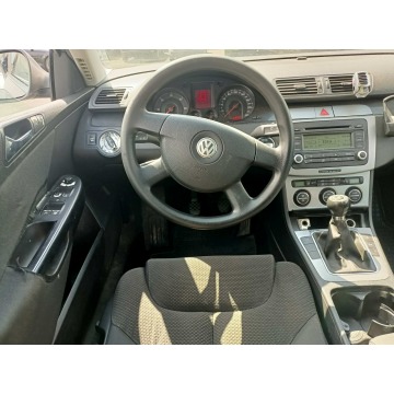 Volkswagen Passat  Kombi 2005,  2.0 diesel - Na sprzedaż za 4 950,00 zł - Tarnów - zdjęcie 7