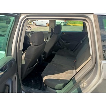 Volkswagen Passat  Kombi 2005,  2.0 diesel - Na sprzedaż za 4 950,00 zł - Tarnów - zdjęcie 6