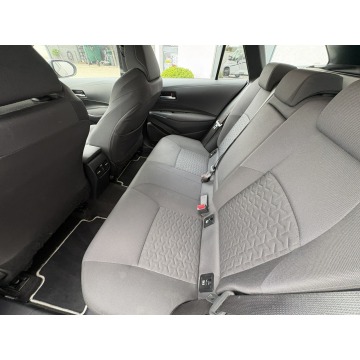 Toyota Corolla  Kombi 2022,  1.8 hybryda, automat - Na sprzedaż za 39 900 zł - Pyzdry - zdjęcie 8