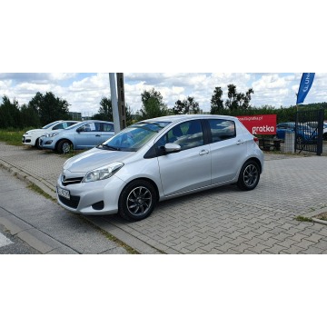 Toyota Yaris  Hatchback 2012,  1.3 benzyna - Na sprzedaż za 31 700 zł - Przyszowice - zdjęcie 2