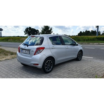 Toyota Yaris  Hatchback 2012,  1.3 benzyna - Na sprzedaż za 31 700 zł - Przyszowice - zdjęcie 4