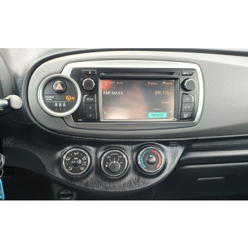 Toyota Yaris  Hatchback 2012,  1.3 benzyna - Na sprzedaż za 31 700 zł - Przyszowice - zdjęcie 8