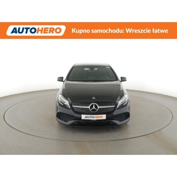Mercedes - Benz A-klasa  Hatchback 2017,  1.6 benzyna - Na sprzedaż za 63 900 zł - Warszawa - zdjęcie 11