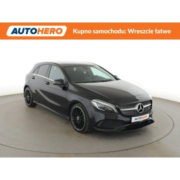 Mercedes - Benz A-klasa  Hatchback 2017,  1.6 benzyna - Na sprzedaż za 63 900 zł - Warszawa - zdjęcie 10