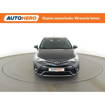 Toyota Avensis  Kombi 2017,  1.8 benzyna, automat - Na sprzedaż za 59 900 zł - Warszawa - zdjęcie 11